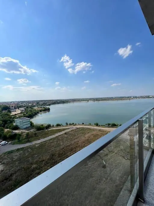Lakeside Oasis Apartment Bucharest