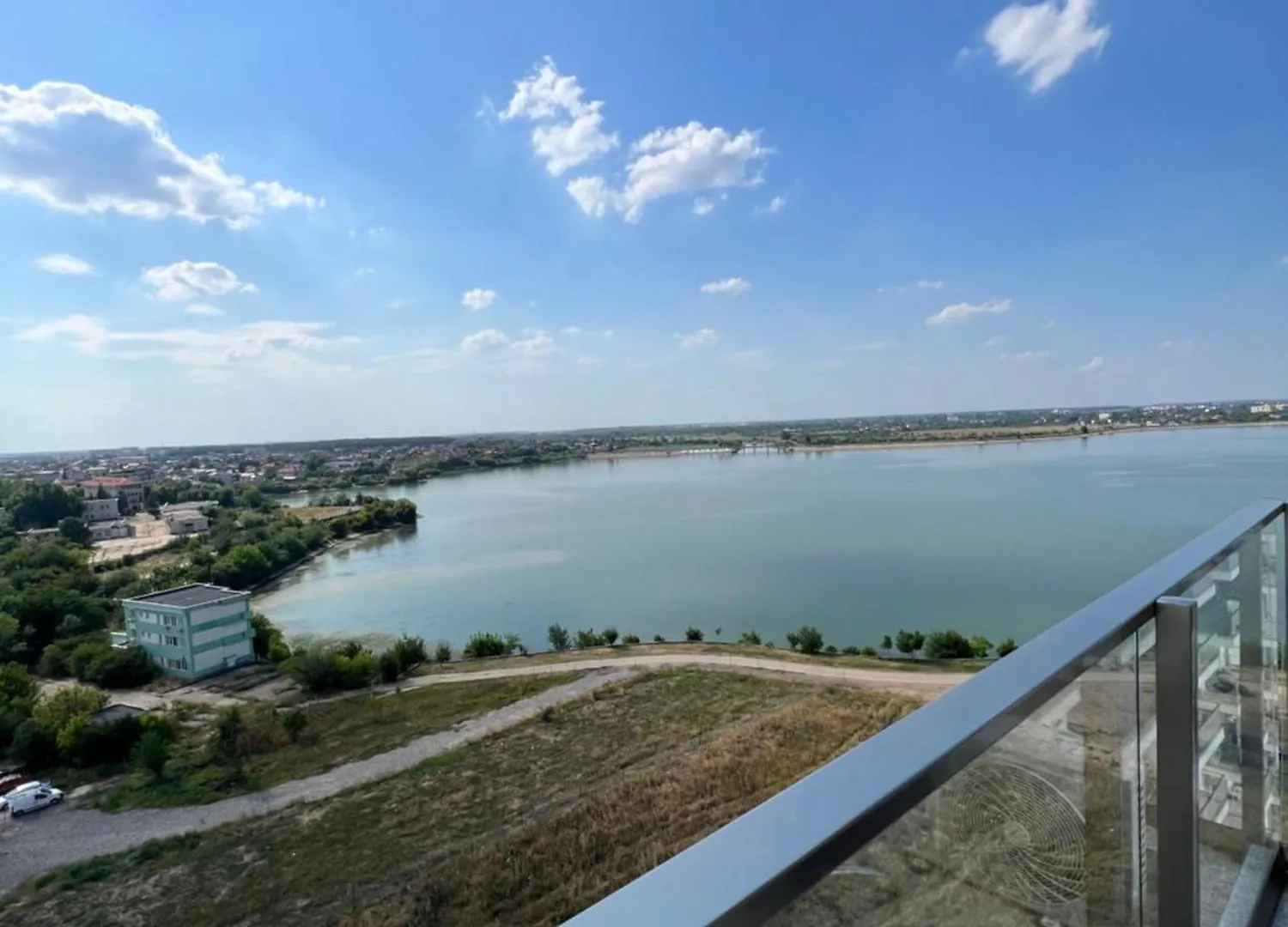 Lakeside Oasis Apartment Bucharest 0*,  Romania